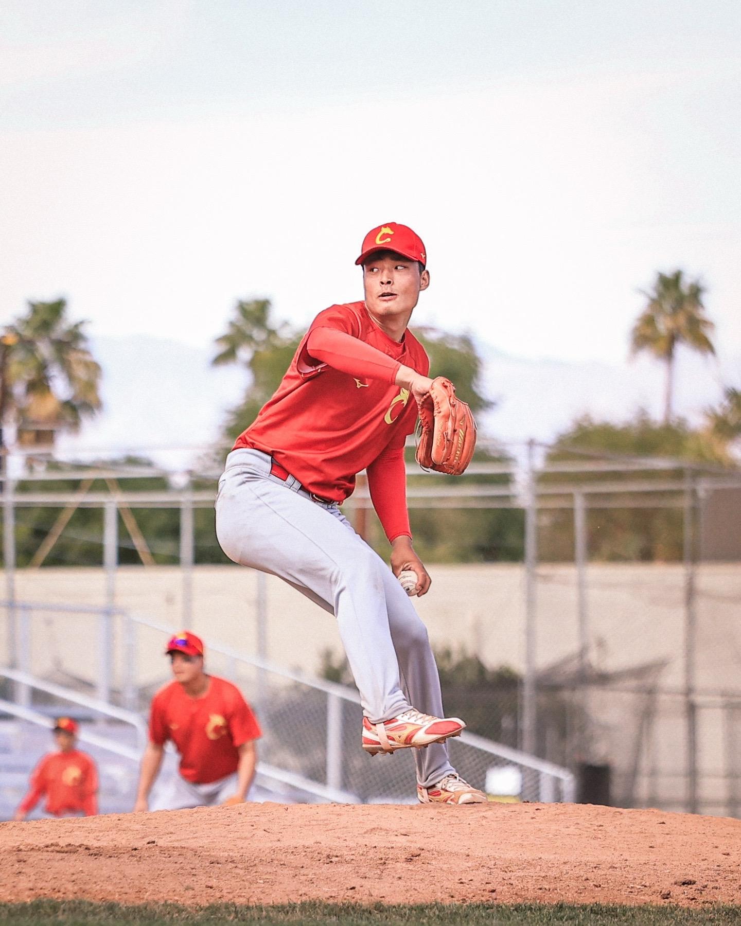 开云体育在线-棒球选手发挥出色，荣膺最佳MVP