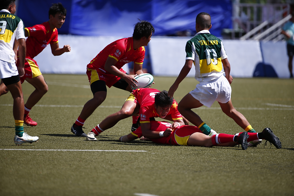 技术流与激情碰撞，橄榄球决赛再创新高