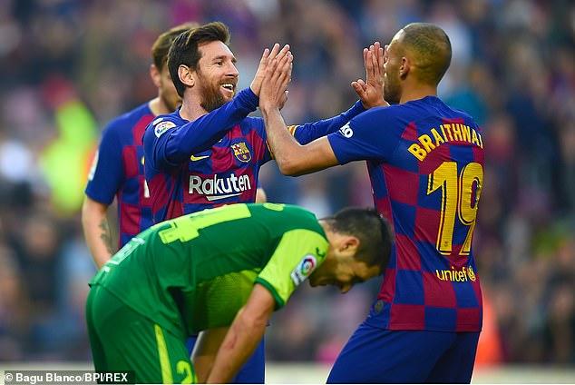 丹麦险胜罗马，皮克统治全场