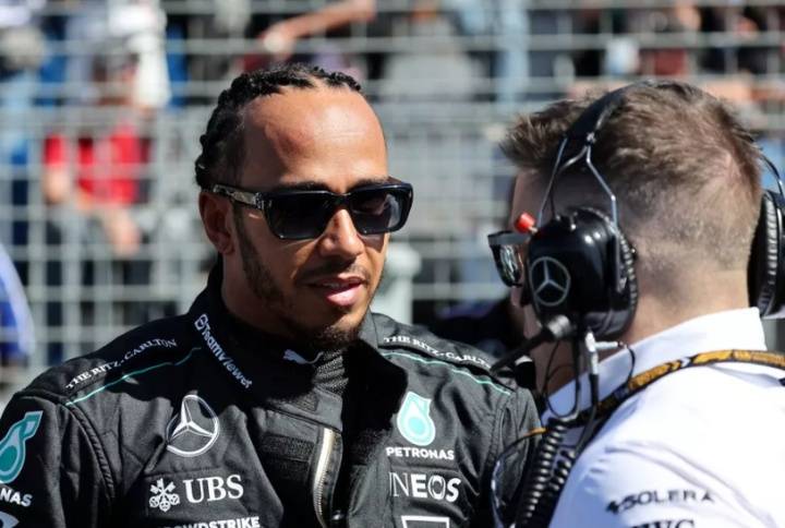 威廉姆斯轻取梅赛德斯，汉密尔顿点燃赛场