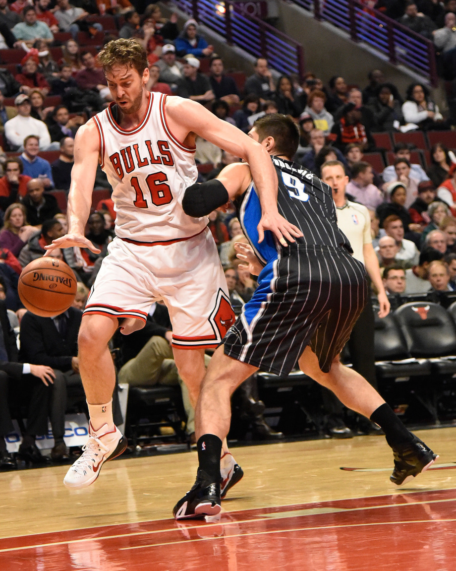 魔术绝杀公牛,麦科勒姆统治全场 魔术绝杀公牛,麦科勒姆统治全场