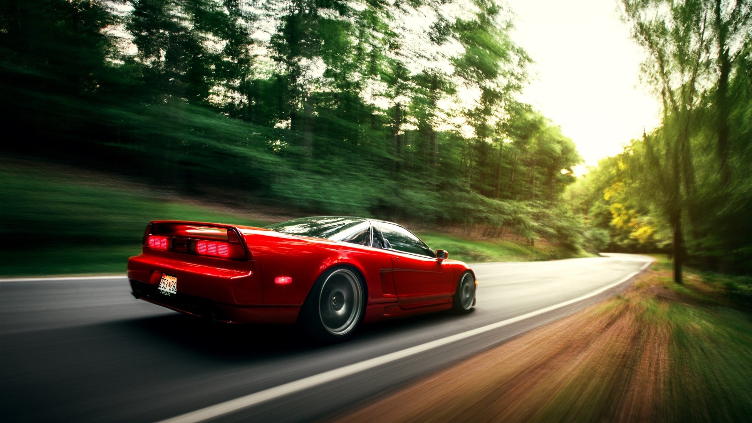 开云sport-绿茵的哲学，当爱尔兰的草皮压制红牛，莱万如何带队取胜