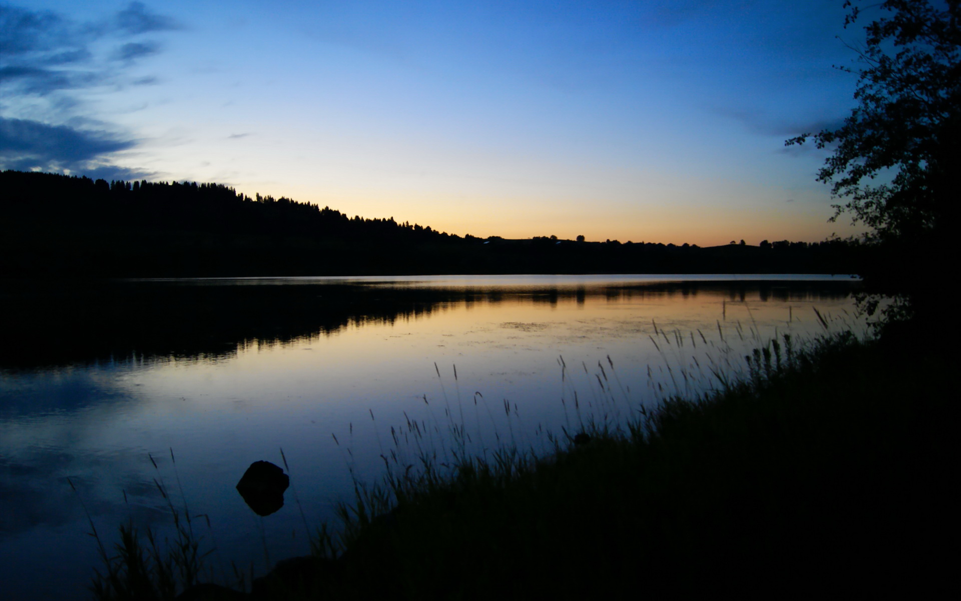 NBA季后赛之夜,哈弗茨关键回合不手软,铸就传奇瞬间