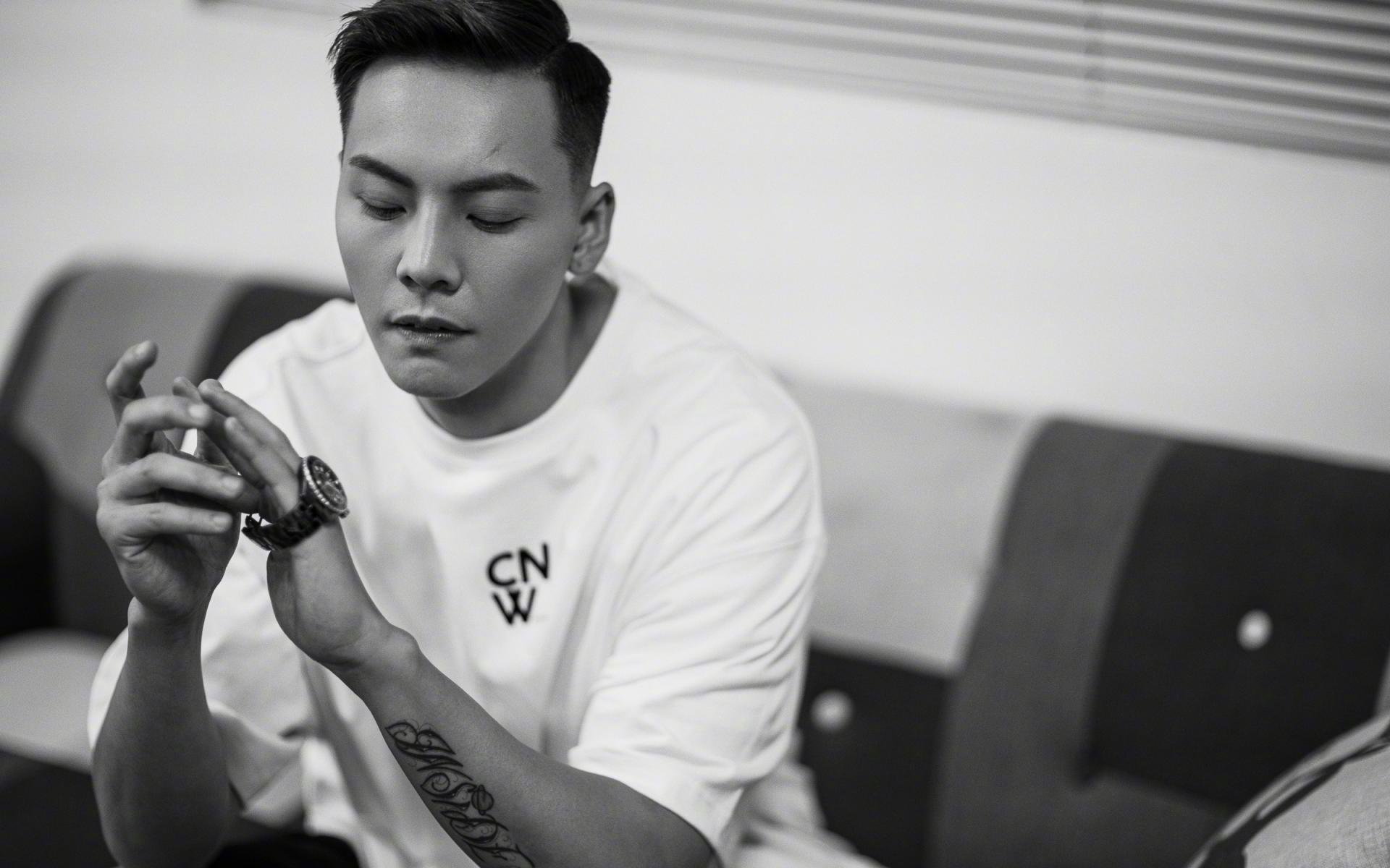 红魔之心,南美之魂,德布劳内归化奇谋,助智利在F组碾压匈牙利